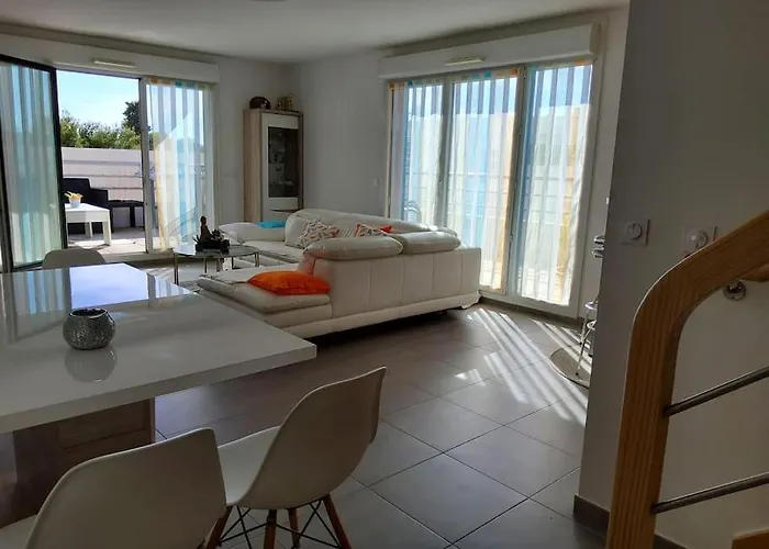 Family Roof Duplex Chez Marine דירה